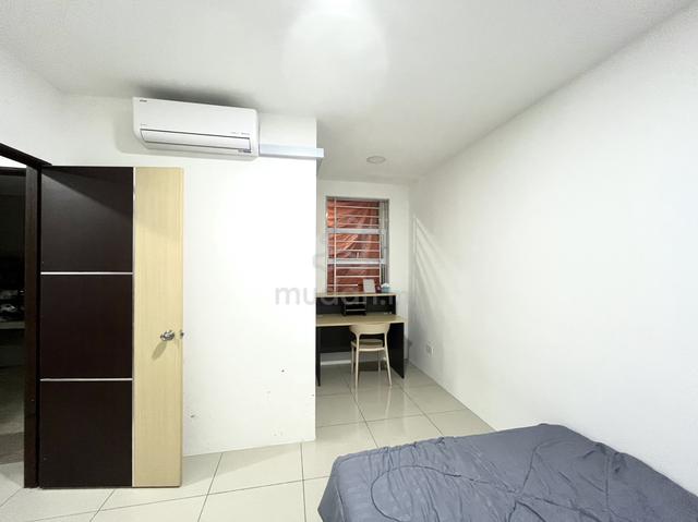 Room for Rent at Jalan Shangrila Miri 1