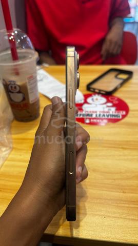 Apple iPhone 16 Pro Max 256 GB - photo 3 of 5