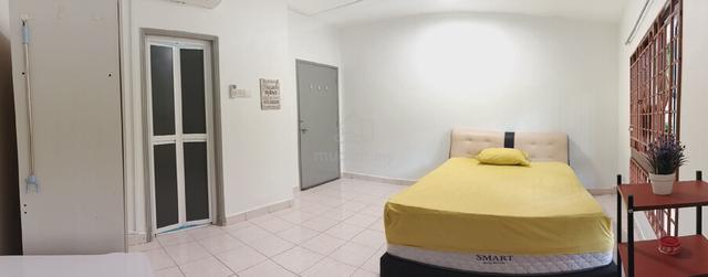 Palm spring Kota damansara petaling jaya female single room for rent 1