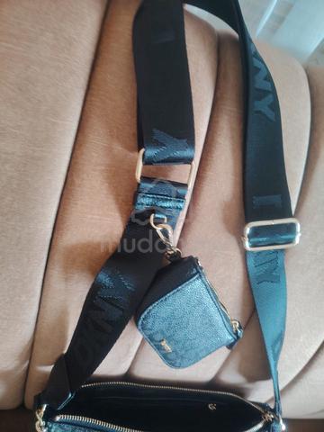dkny sling bag crossover with pouch  - photo 5 of 6