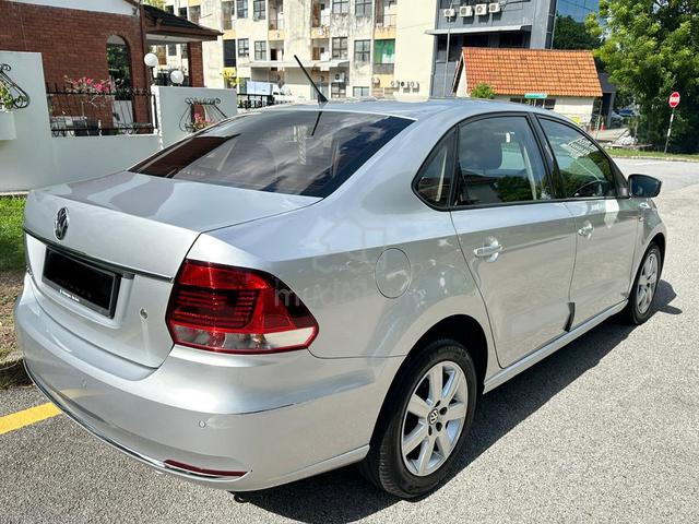 2017 Volkswagen VENTO 1.6 COMFORTLINE (A) - 4