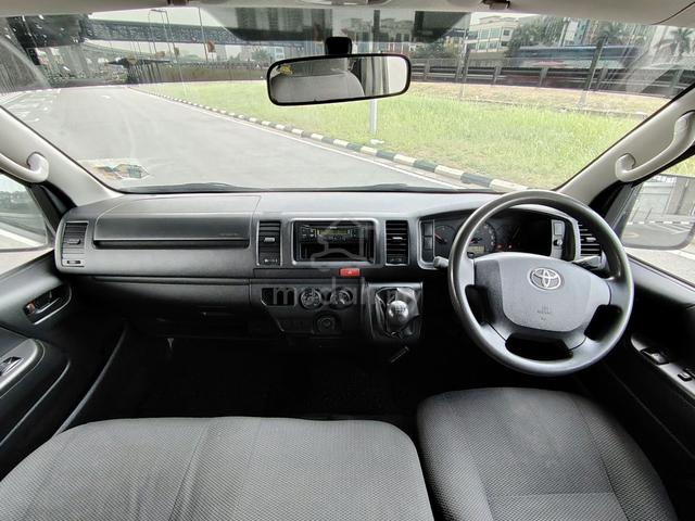 2014 Toyota Hiace 2.5 (M) Panel Van Diesel Engine - 5