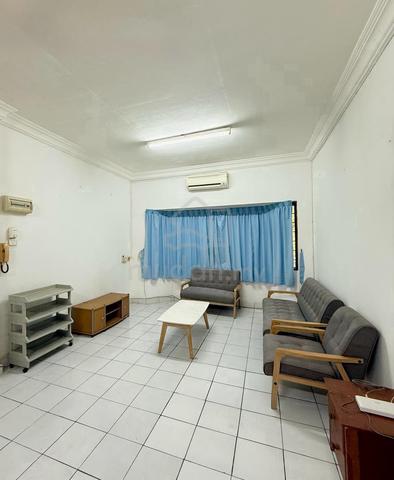 Likas Court 1