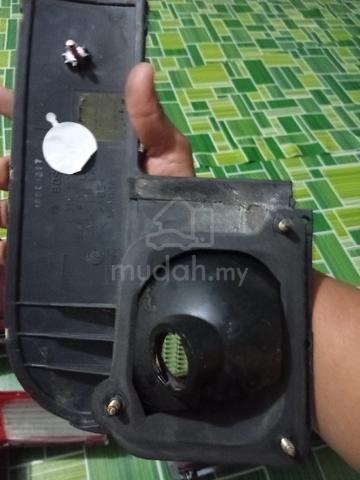 lampu belakang wira aeroback - photo 4 of 6