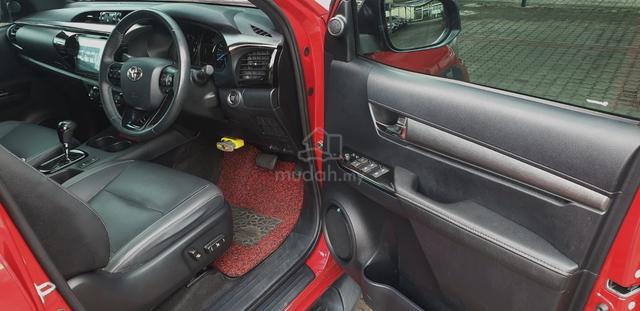Toyota HILUX 2.8 ROGUE (A) Year 2024 UMW Warranty - 4