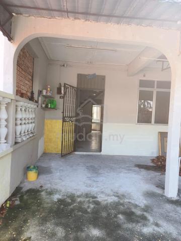 Freehold-永久地契 double Storey House (18X55Sf ) Taman Universiti Indah 1