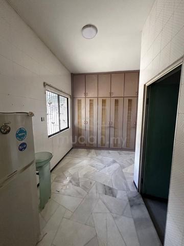 Ayer Itam Single semi-d Corner Big Compound 3400sf Fully Renovate 1