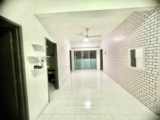 Putra Indah Apartment 1