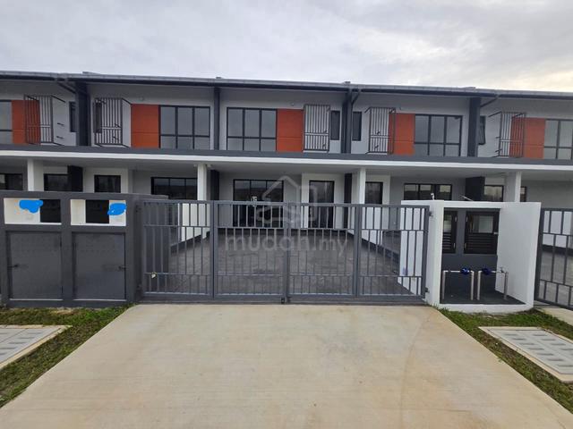 Condition Brand New , Bukit Raja Casira 3 Double Storey Nice house 1