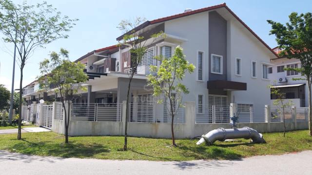 2sty House Corner Lot Bandar Seri Coalfields Fully Furnished Ixora 1