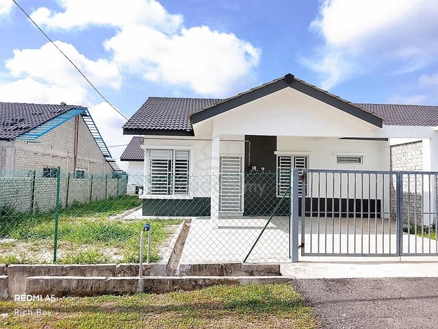 RUMAH SEMI D UNTUK DISEWA DI GAMBANG ( PULAU MANIs ) 1