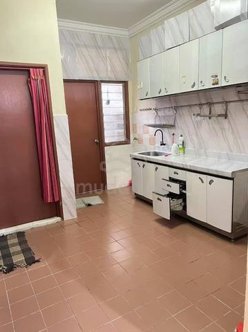 Bandar Bukit Raja (Jln inang) single storey for rent 1