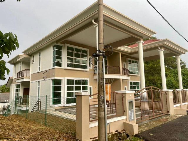 [FREEHOLD - NONBUMI] 2.5 Storey, Taman Saujana , Bukit Katil, Melaka 1