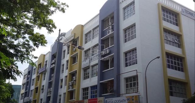 Sri Relau Complex SHOP-OFFICE 923sf 2-Aircons Facing Main Rd Opp PISA 1