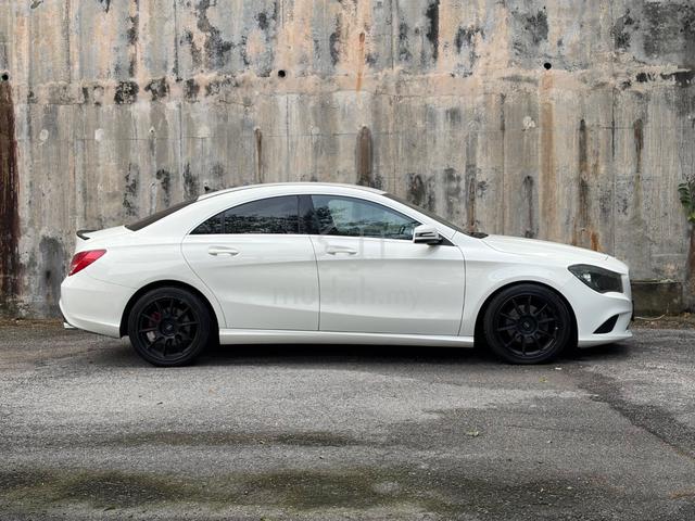 Mercedes Benz CLA-CLASS 1.6 180 / REG YEAR 2021 - 3