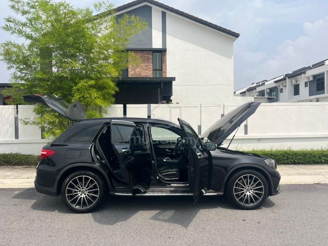 True 18/19 Mercedes Benz GLC 250 AMG DirectOwner - 3