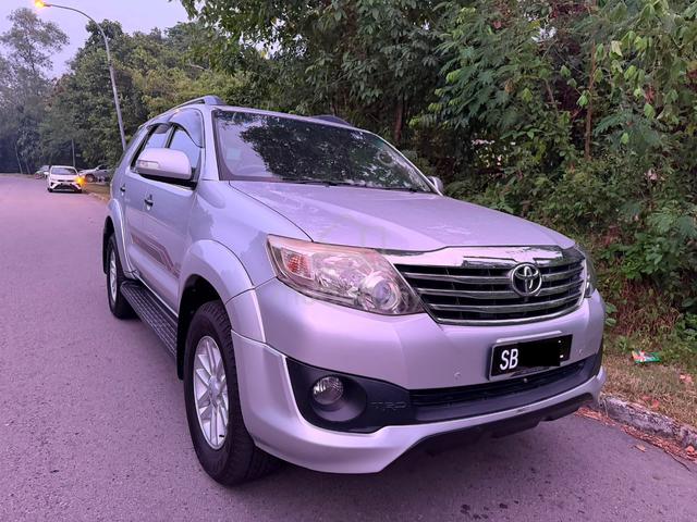 2012 Toyota FORTUNER 2.5 G TRD SPORTIVO - 2