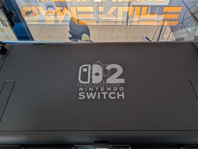 Like New, Nintendo Switch 2 Complete Box - photo 4 of 6