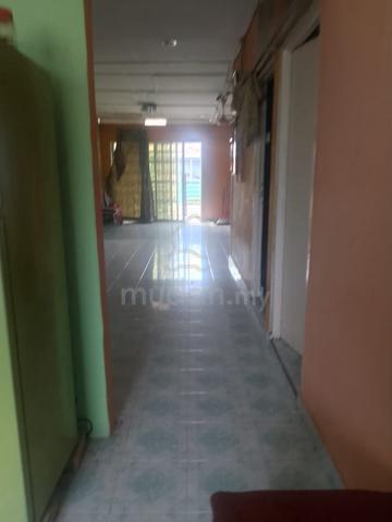 Taman Seri Mersing, Mersing, Rezab melayu, full loan , renovated. 1