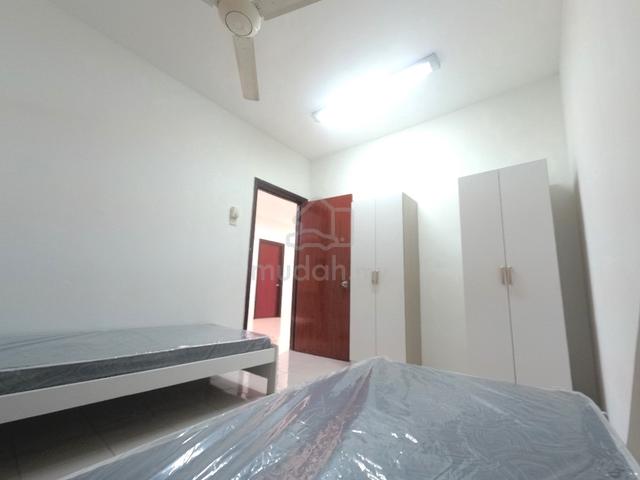 FREE Deposit|Wifi Laju+ FREE+fully Furnished|Sri Astana Apartment|girl 1