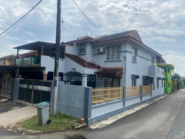 EZStay – Cozy Corner Lot Homestay 1