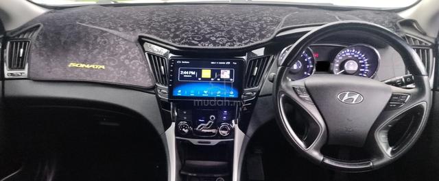 Hyundai SONATA YF 2.0(A)CVVT-i PREMIUM EDITION - 4