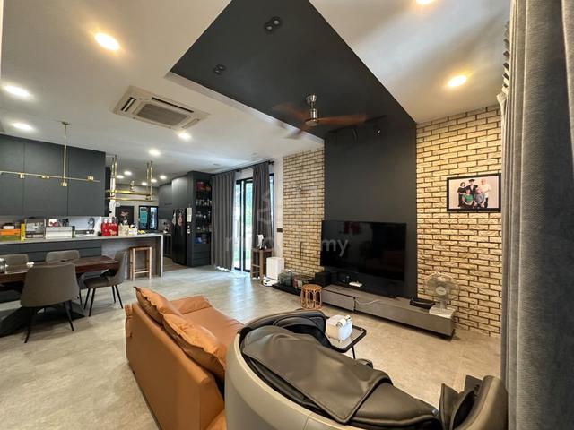 iconia garden impian emas double storey corner lot fully reno skudai 1