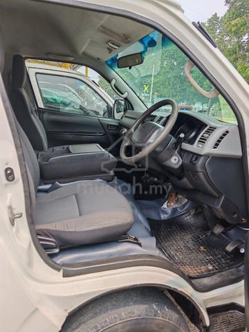 2012 Toyota HIACE 2.5 HIGH ROOF (M) - 3