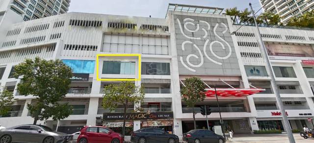Renovated Office/Commercial Unit in Southbay Plaza, BatuMaung For Sale 1