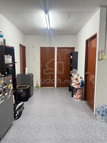 Flat Sri Lanang (Desa Tebrau) 1