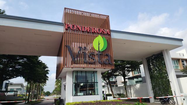 Taman Ponderosa Double Storey Semi Detached House 4bed Furnished JB 1