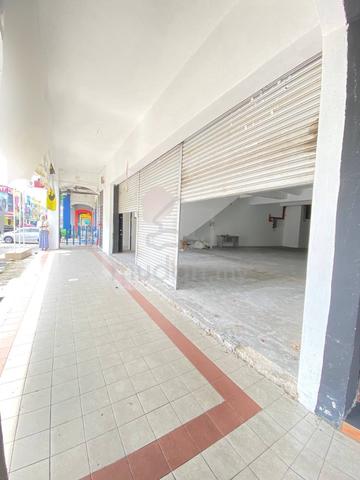 GROUND FLOOR 🔥 HOT AREA Shoplot Bandar Seri Putra Bangi Kajang 1