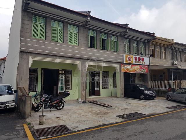 LORONG SELAMAT , 2 adining shop house for rent -- bu 4000sf 1