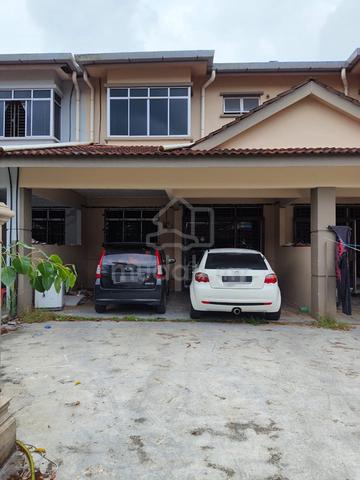 Rumah teres 2 tingkat sewa Parit Raja 1