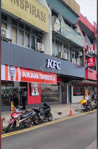 Kulai Jalan Susur 3 Storey Facing Mainroad Shop For Rent 1