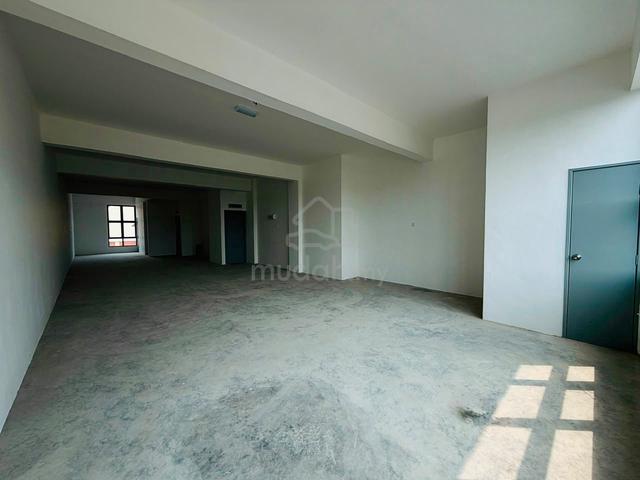 Pine Square Parade Intermediate Shoplot FOR Rent 1