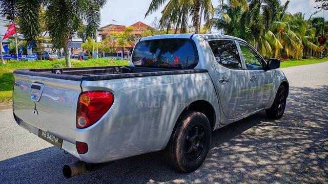 2015 Mitsubishi TRITON 2.5 LITE KA4TNJNMFR (M) - 4