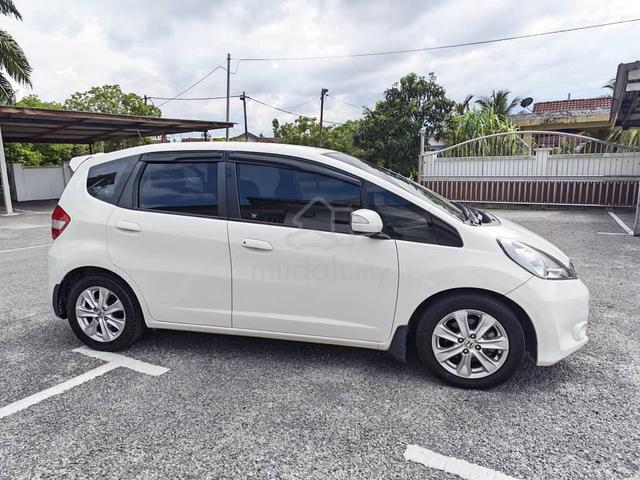 2015 Honda JAZZ 1.5 V MY2014 (A) - 1
