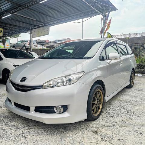 69✅Toyota WISH 1.8 (A) F.LOAN - 4