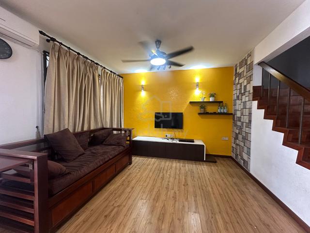 Taman Pelangi 2 storey house for rent 1