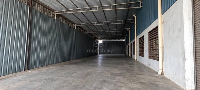 Pekan Nanas 1.5Sty Semi-D Factory FOR SALE 1