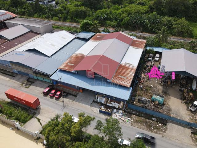 Well Maintained Kawasan Perindustrian Lok Kawi Warehouse Kota Kinabalu 1