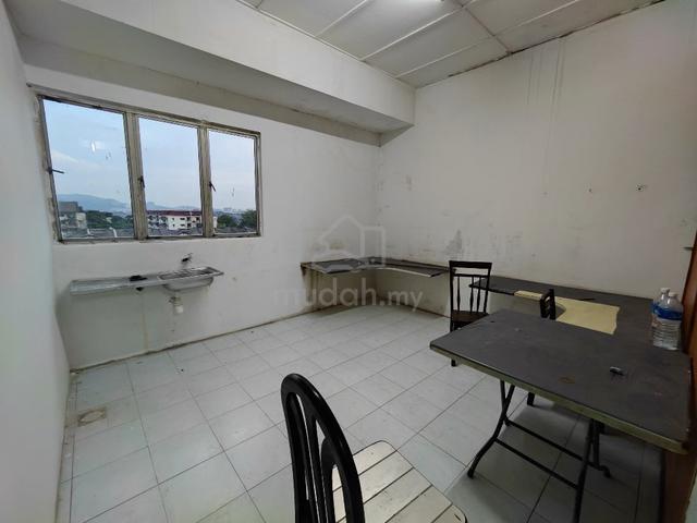 Shop apartment taman kemacahaya 1