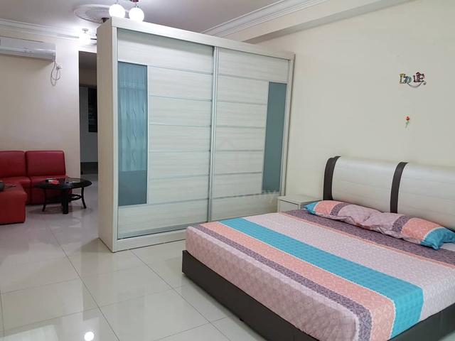 Parc Regency 1