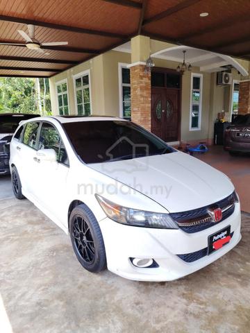 2010 Honda STREAM 1.8 i-VTEC RSZ FACELIFT (A) - 1
