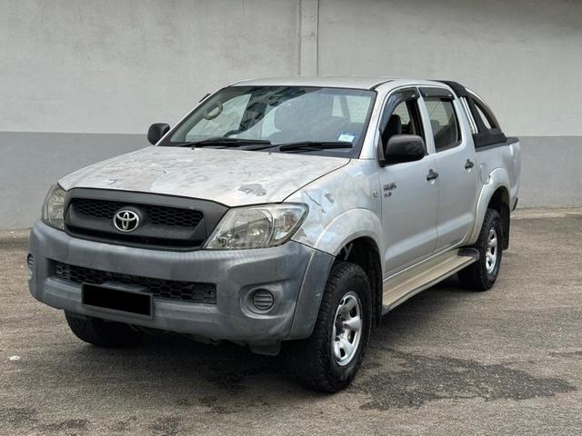  Toyota HILUX 2.5 STD FACELIFT DOUBLE CAB (M) - 2