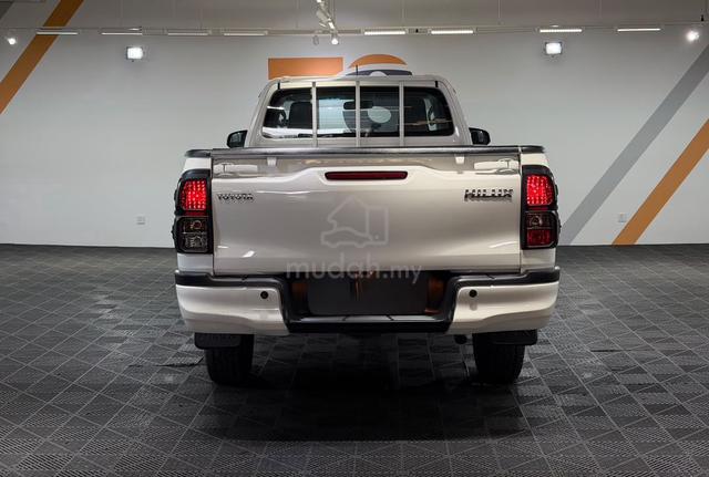 2023 Toyota HILUX 2.4 MT FACELIFT II F*LOAN - 5