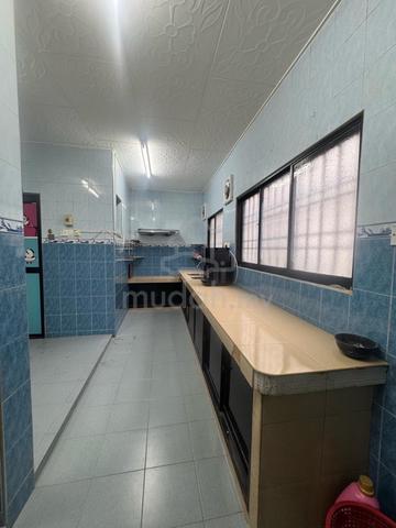 Station 18 / pengkalan pegoh double storey house for rent 5