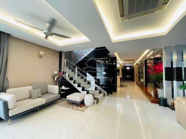 FOR SALE | Ujana Kingfisher Bangalow 1