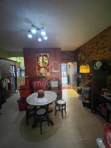 Putri Ria Apartment 1